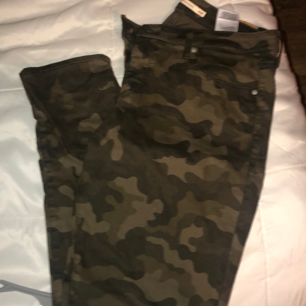 Camo Levi’s